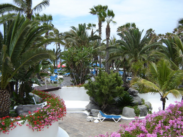 Image hosted by Photobucket.com